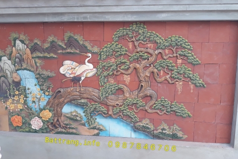 Tranh gốm ghép tường Bát Tràng vẽ cảnh tùng hạc diên niên